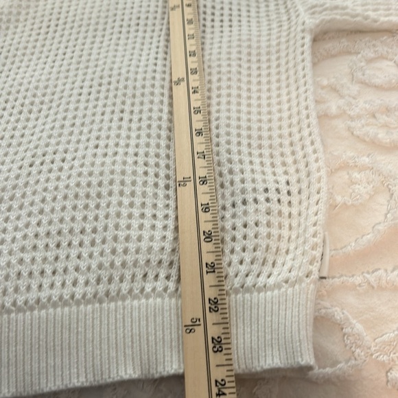 Calvin Klein white mesh sweater, women’s size XL. Never worn. Beautiful! - Picture 6 of 6
